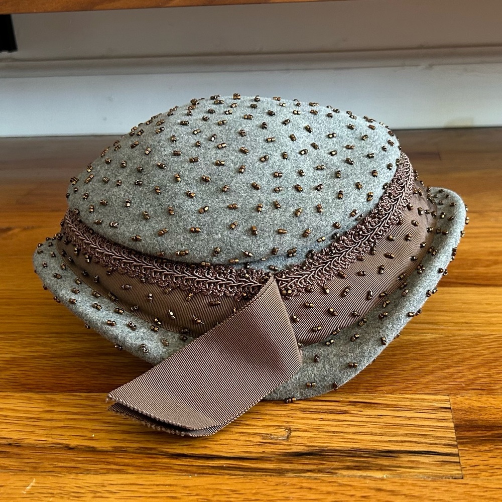 Vintage Gray Brown Ribbon Beaded Felt Cloche Hat